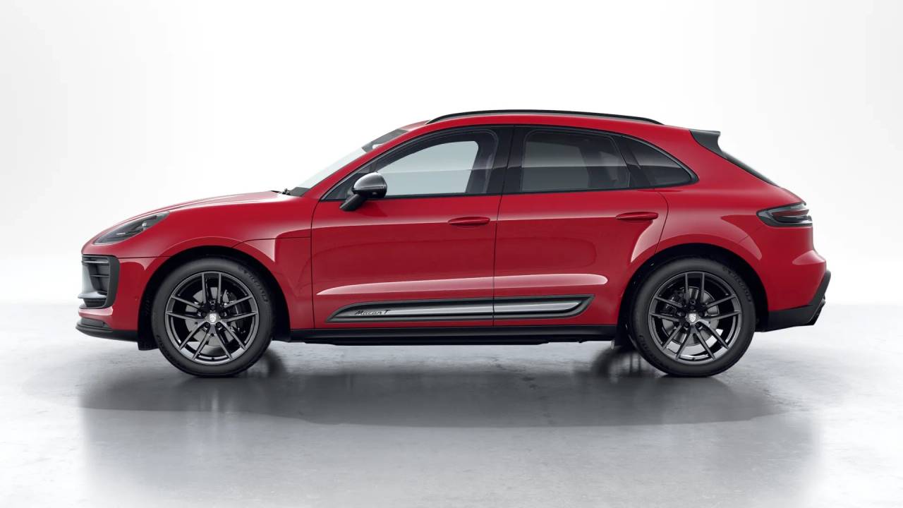 2026 Porsche Macan T photo 2