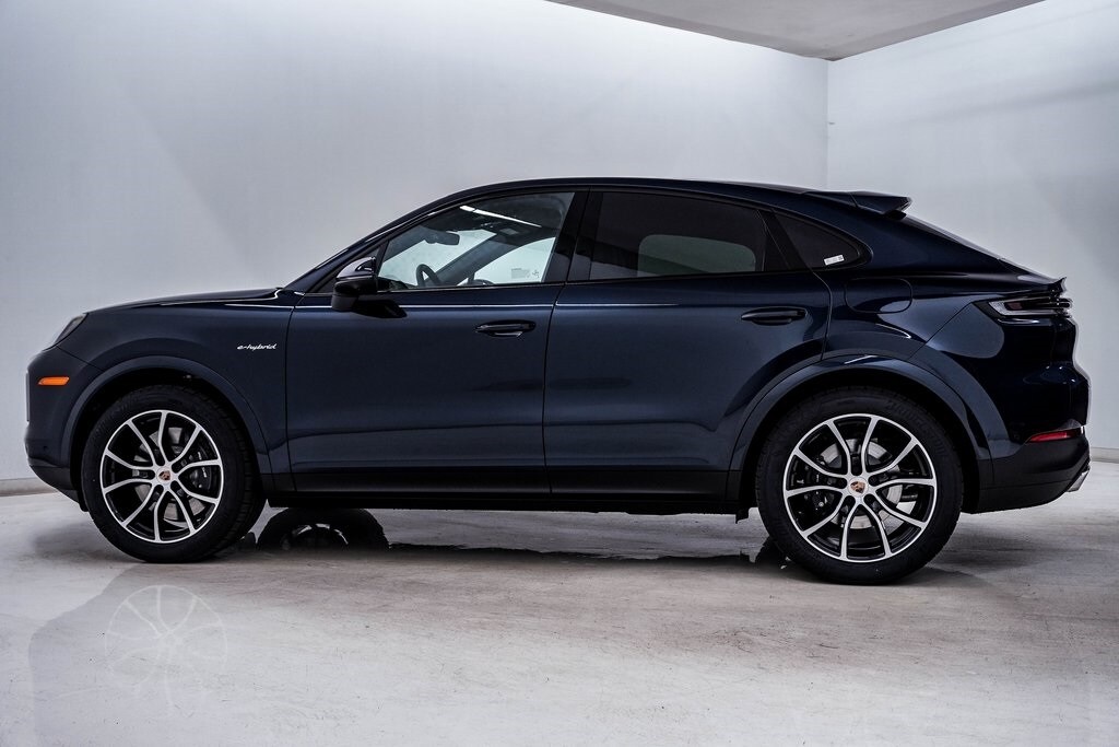 2026 Porsche Cayenne E-Hybrid Coupe photo 2