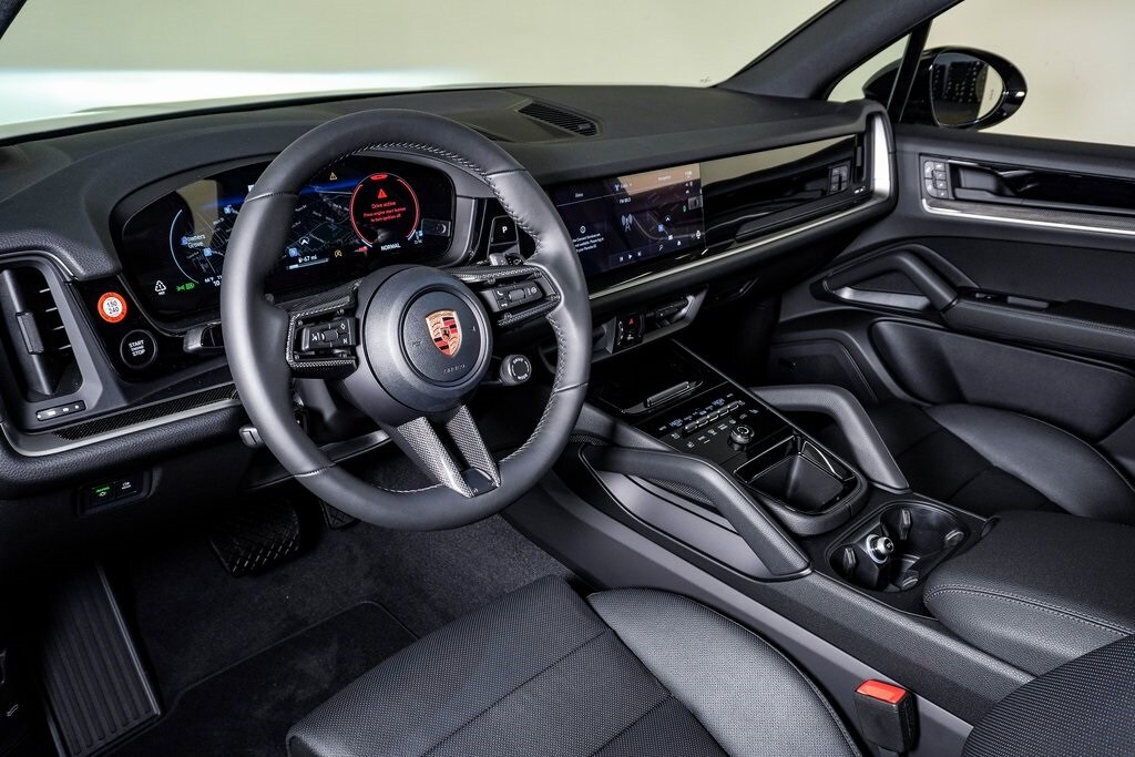2026 Porsche Cayenne photo 4
