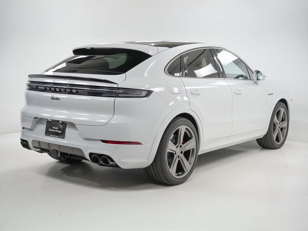 2026 Porsche Cayenne Coup Turbo E-Hybrid - Photo 10