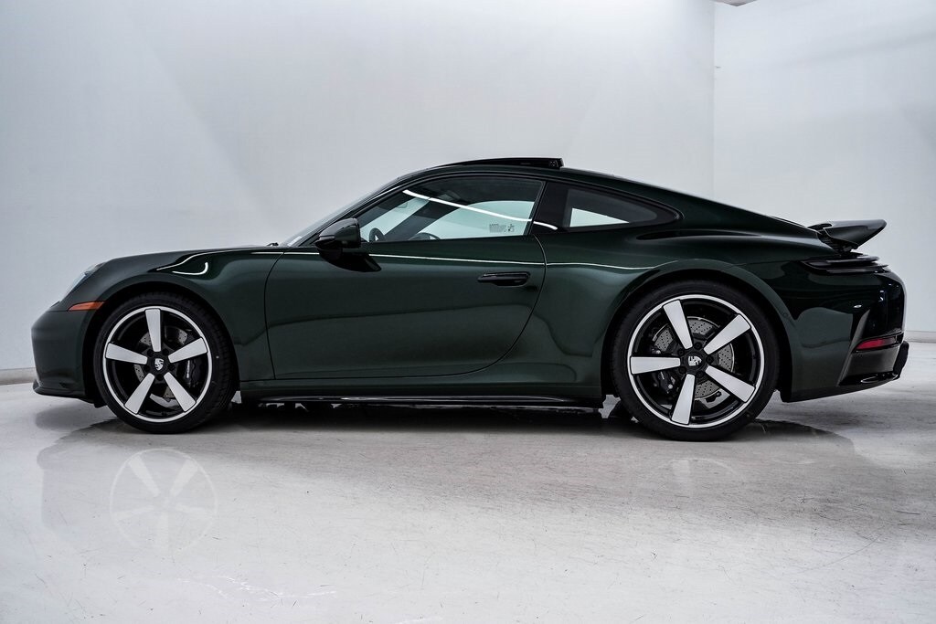 2026 Porsche 911 T photo 2