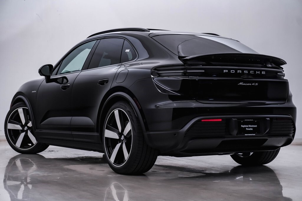2025 Porsche Macan Electric photo 3