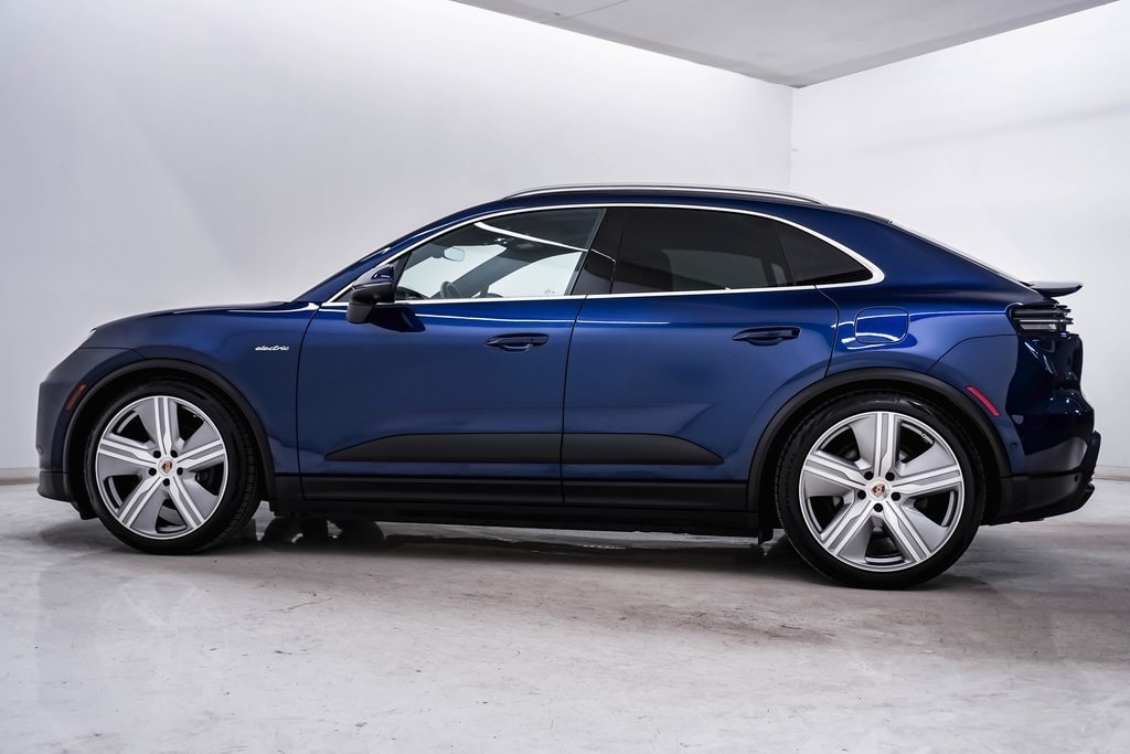 Certified 2024 Porsche Macan Base with VIN WP1AA2XA0RL000163 for sale in Westmont, IL