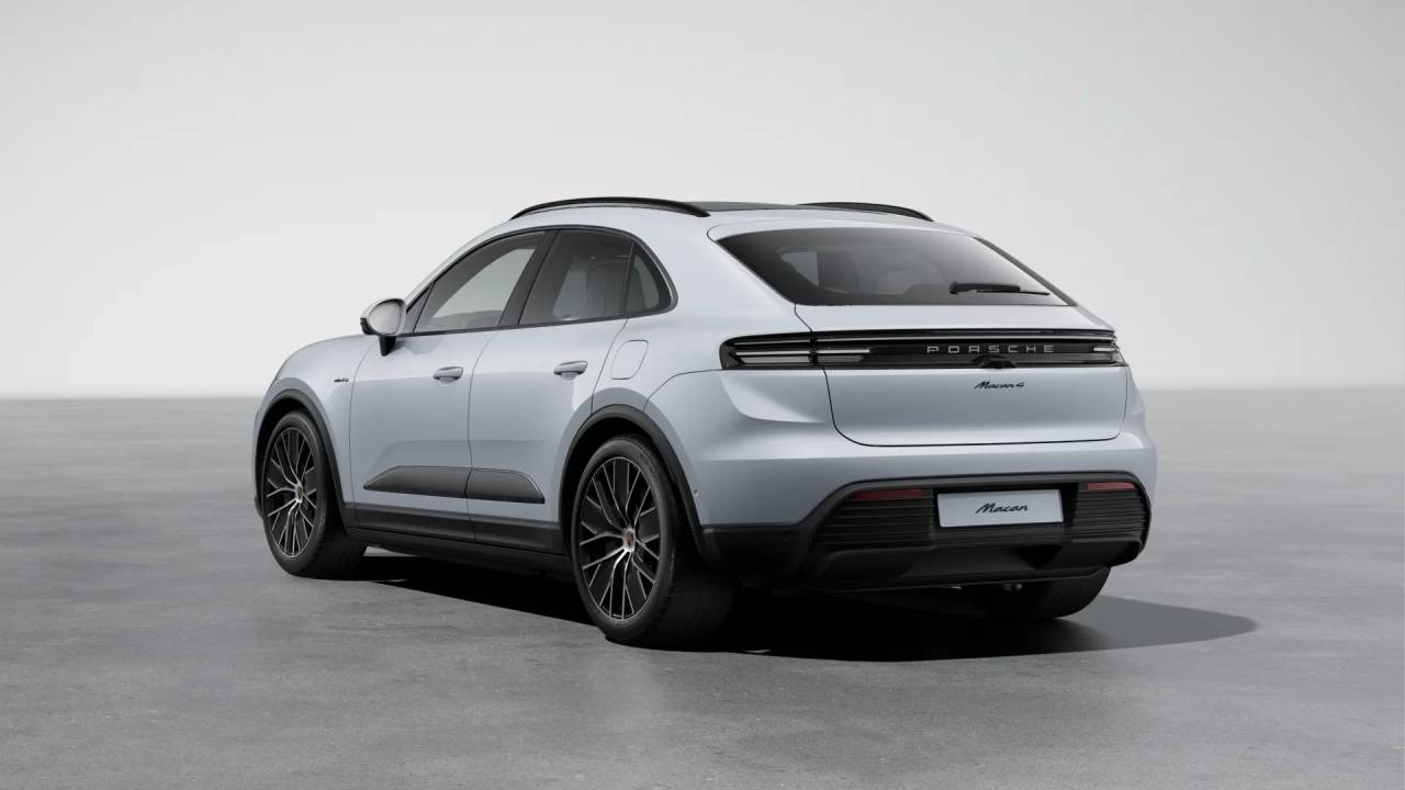 2025 Porsche Macan 4 Electric photo 3
