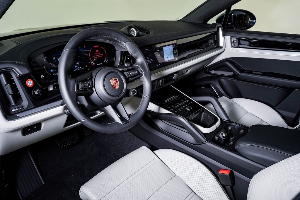 2026 Porsche Cayenne Coupe photo 4