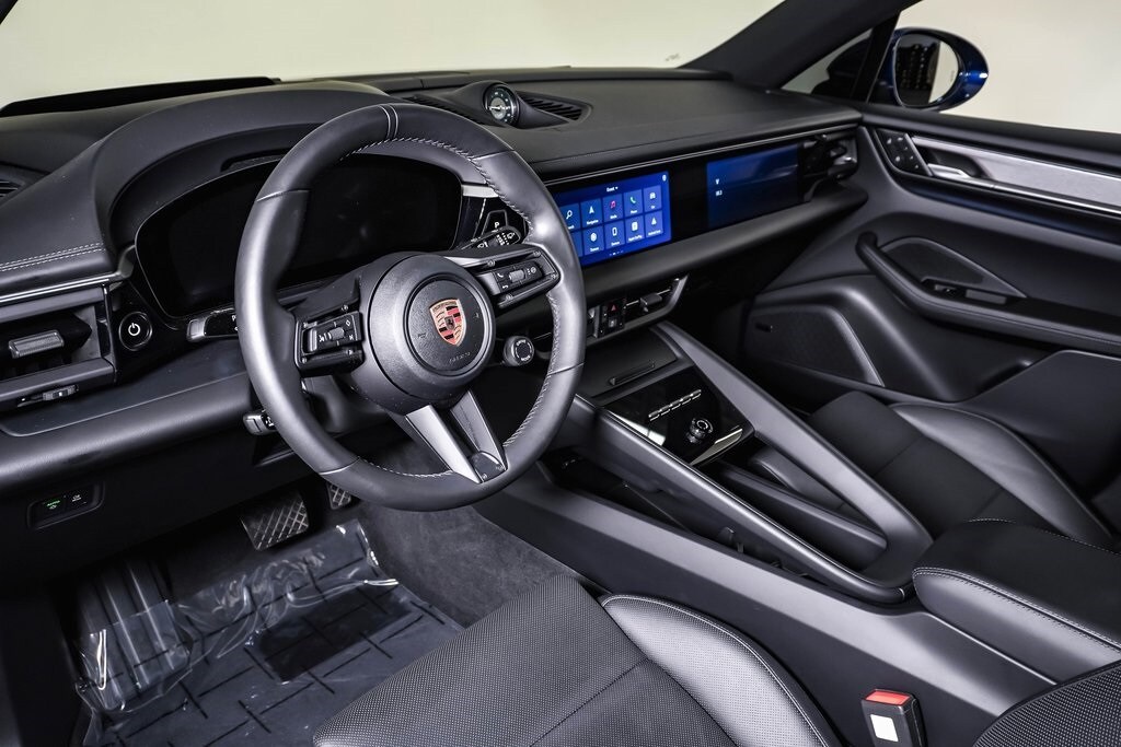 2024 Porsche Macan Electric 4 photo 4