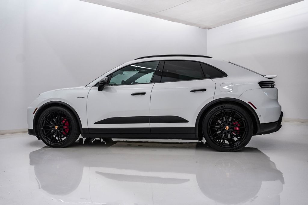 Certified 2025 Porsche Macan S with VIN WP1AB2XA3SL153798 for sale in Westmont, IL
