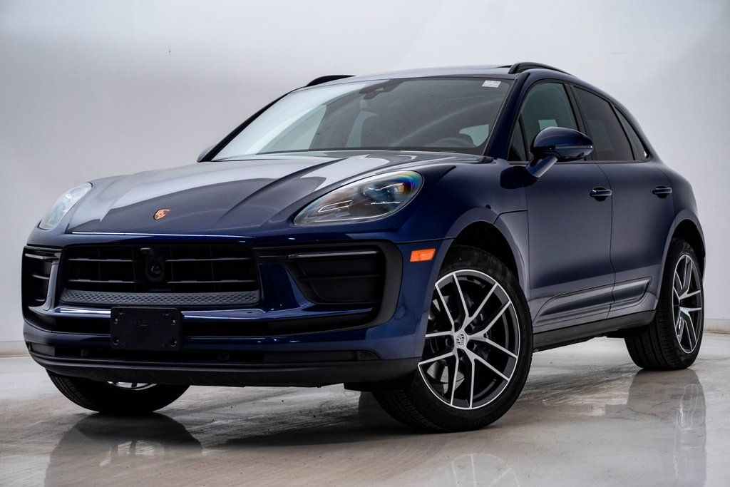 2025 Porsche Macan T