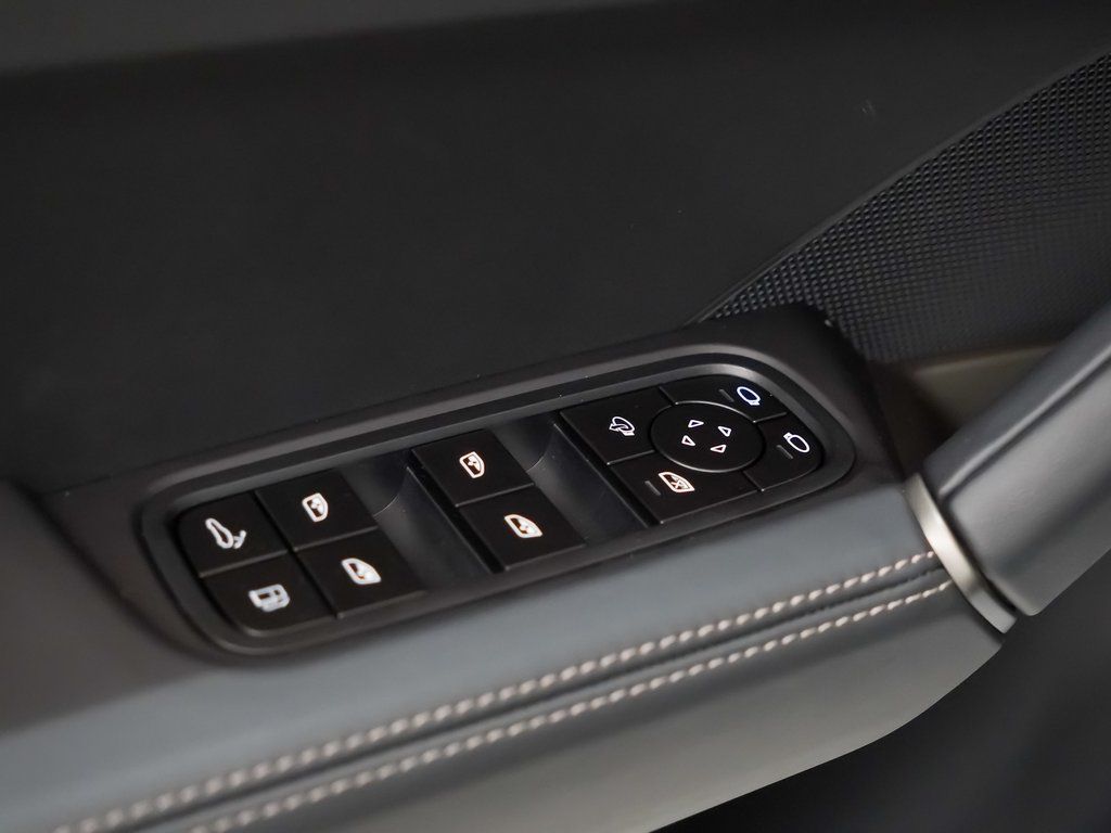 2026 Porsche Cayenne Coup Turbo E-Hybrid - Photo 23