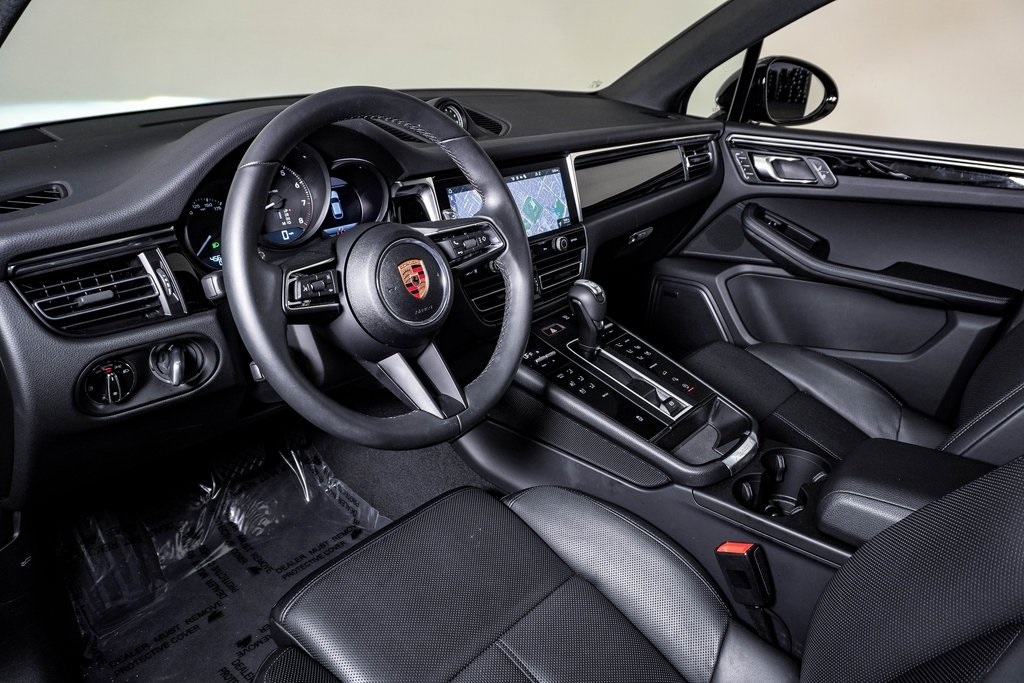 Certified 2025 Porsche Macan SUV