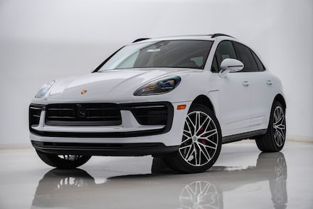 2026 Porsche Macan SUV