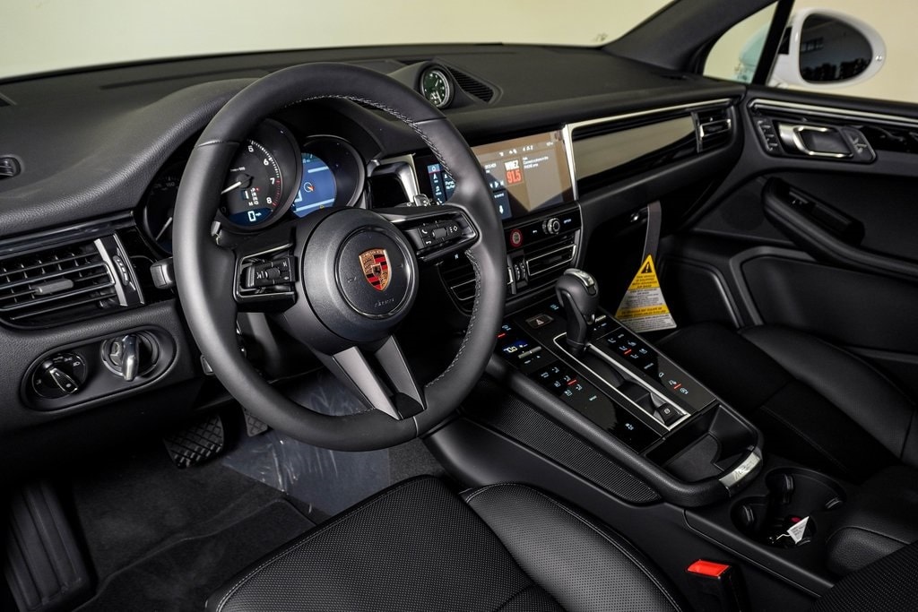 New 2026 Porsche Macan  SUV