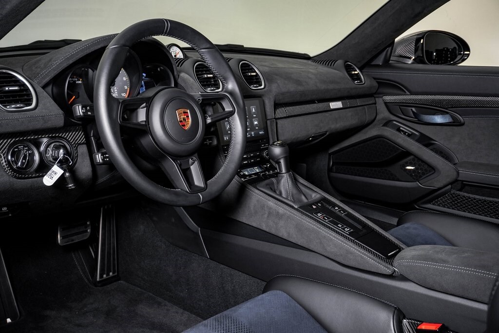 2023 Porsche Cayman GT4 RS photo 4