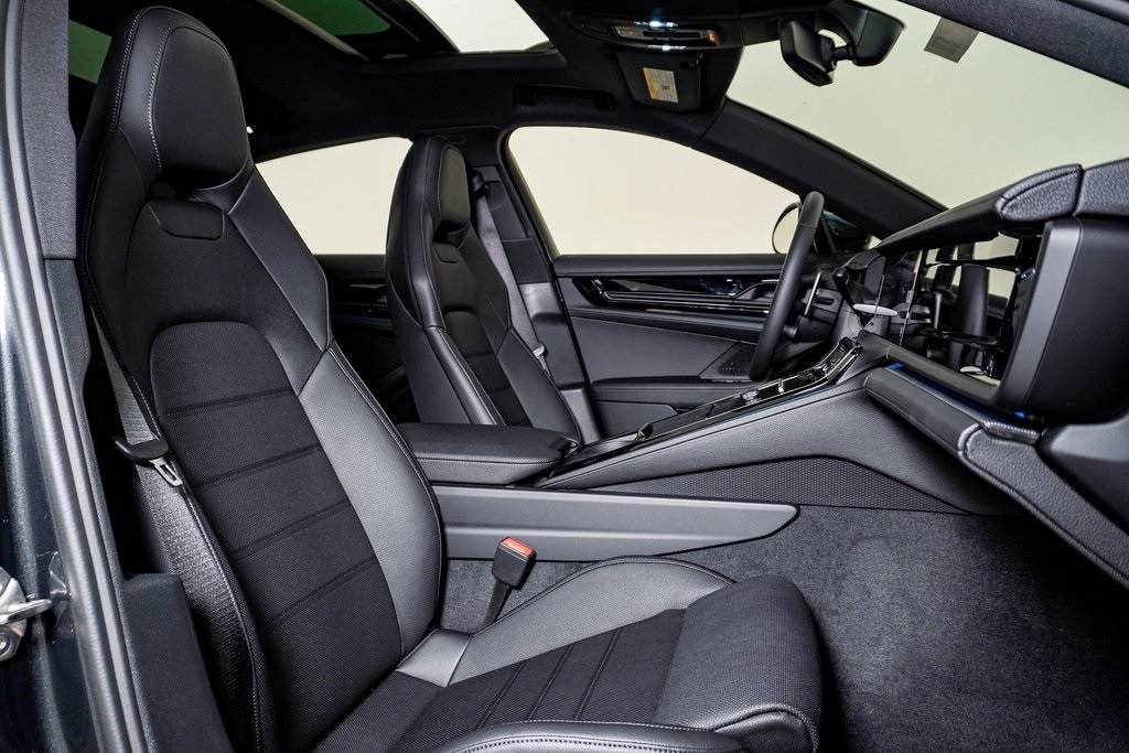 2026 Porsche Panamera 4 E-Hybrid - Photo 15