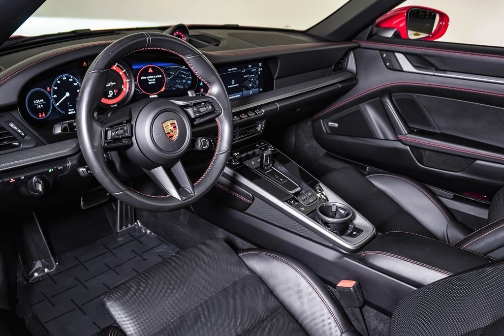 2022 Porsche 911 4S 4 GTS photo 4