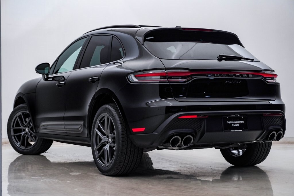 2026 Porsche Macan T photo 3
