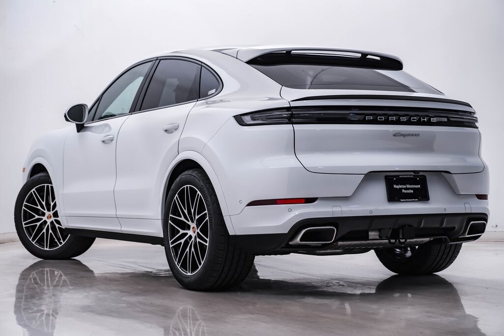 2025 Porsche Cayenne Coupe photo 3