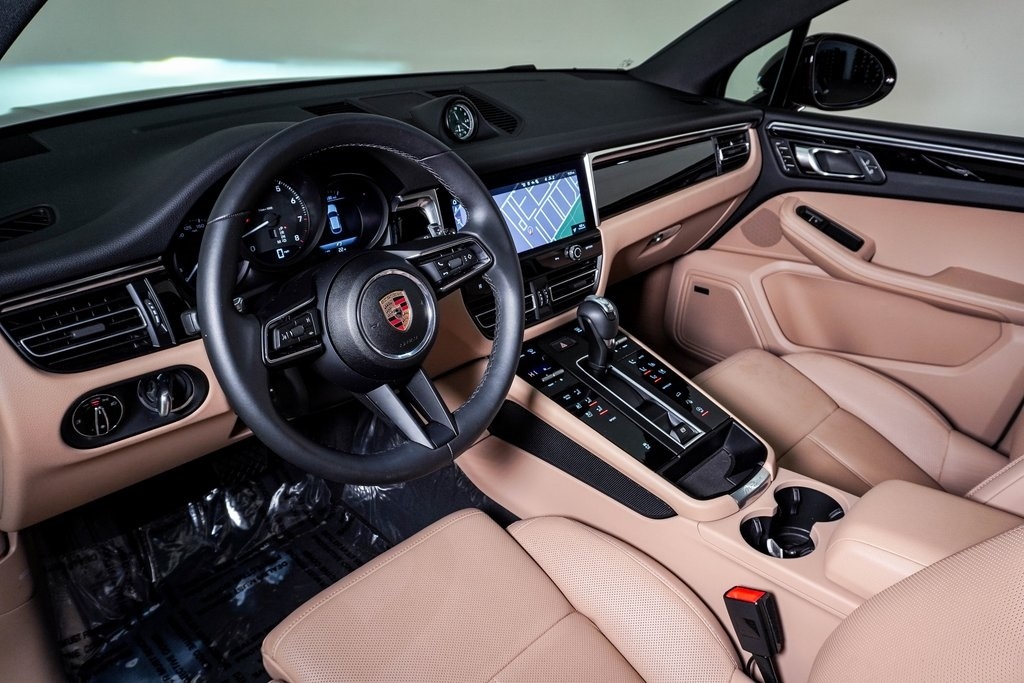 Certified 2025 Porsche Macan SUV