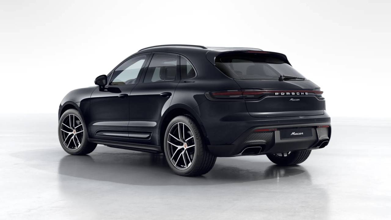2026 Porsche Macan T photo 2