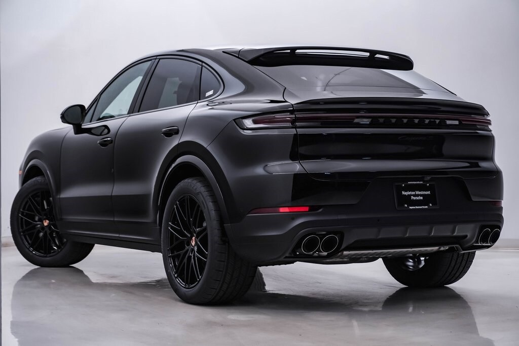 2026 Porsche Cayenne S Coupe photo 3