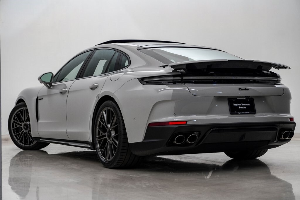 2026 Porsche Panamera Turbo E-Hybrid photo 3