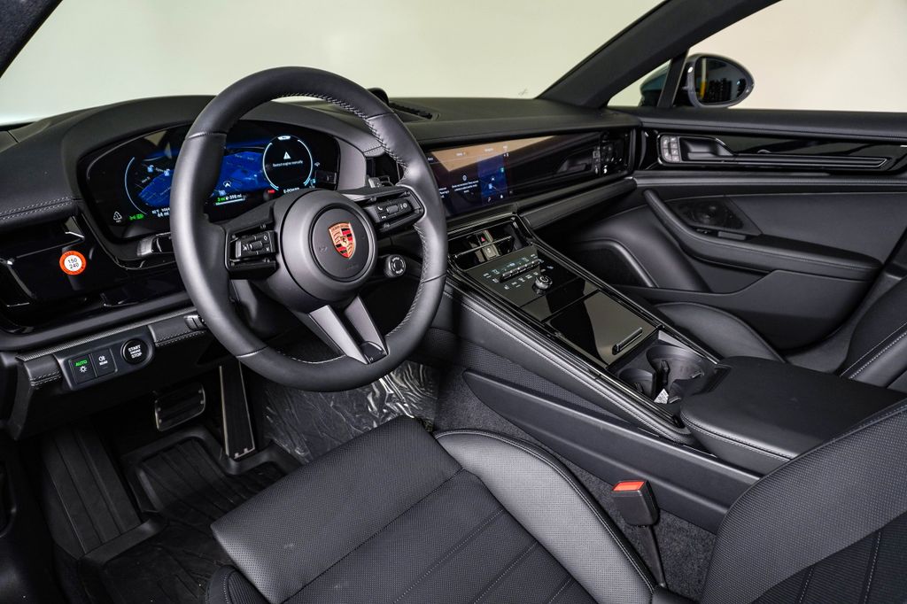 2026 Porsche Panamera 4 E-Hybrid - Photo 4