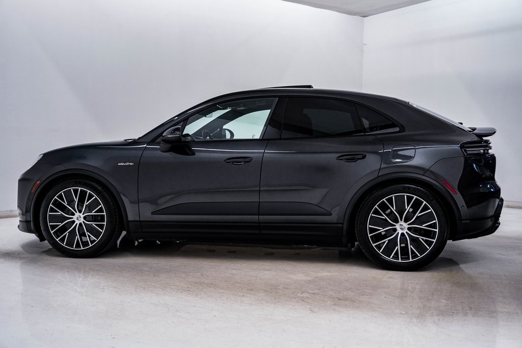 Certified 2025 Porsche Macan Base with VIN WP1AD2XA1SL076472 for sale in Westmont, IL