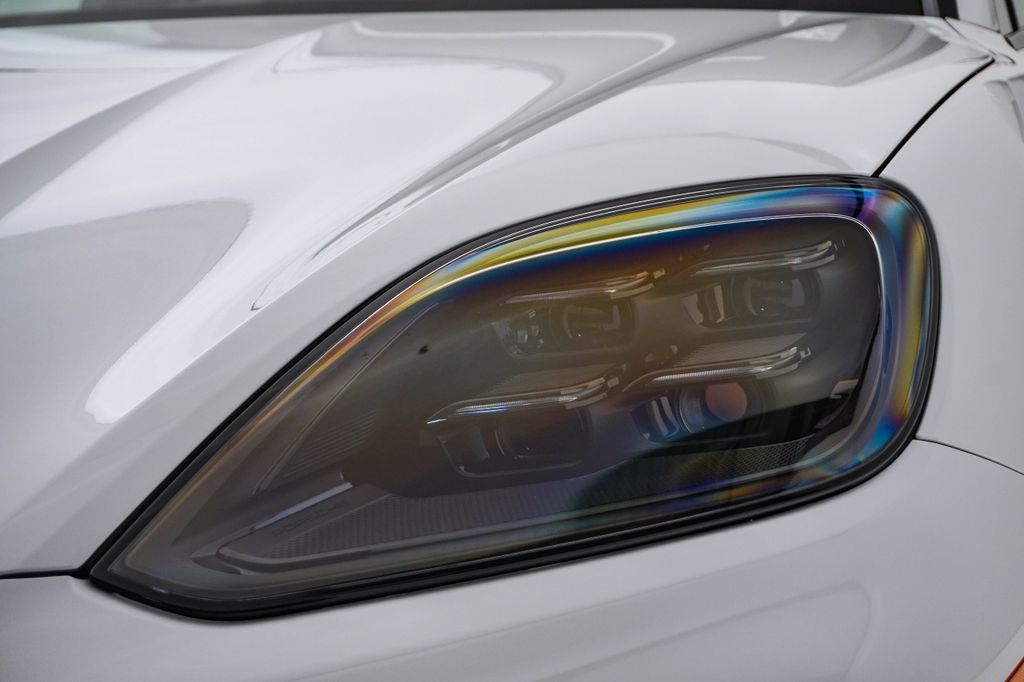 2026 Porsche Cayenne Turbo E-Hybrid - Photo 7