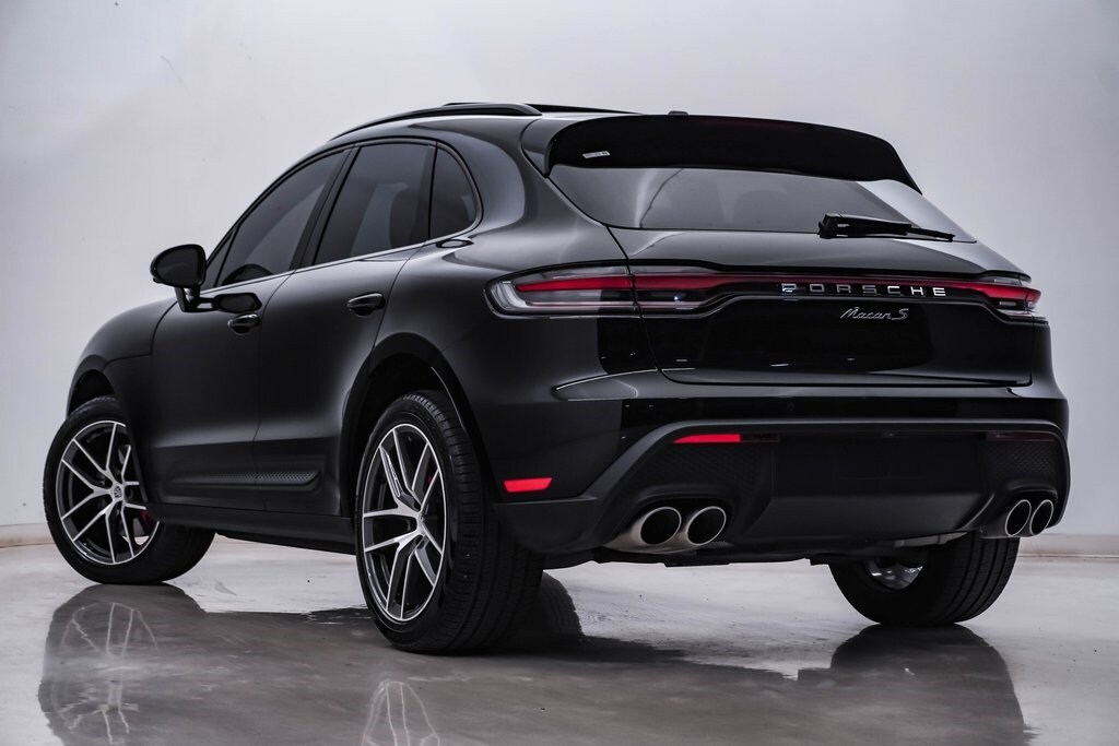 2024 Porsche Macan S photo 3