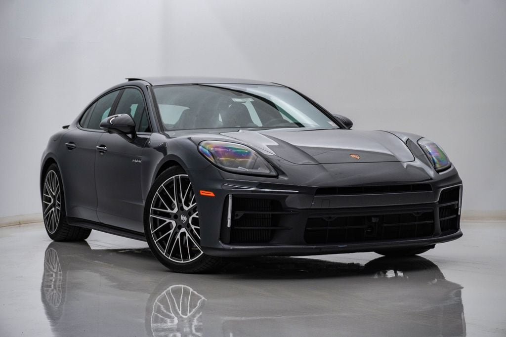2026 Porsche Panamera 4 E-Hybrid - Photo 8