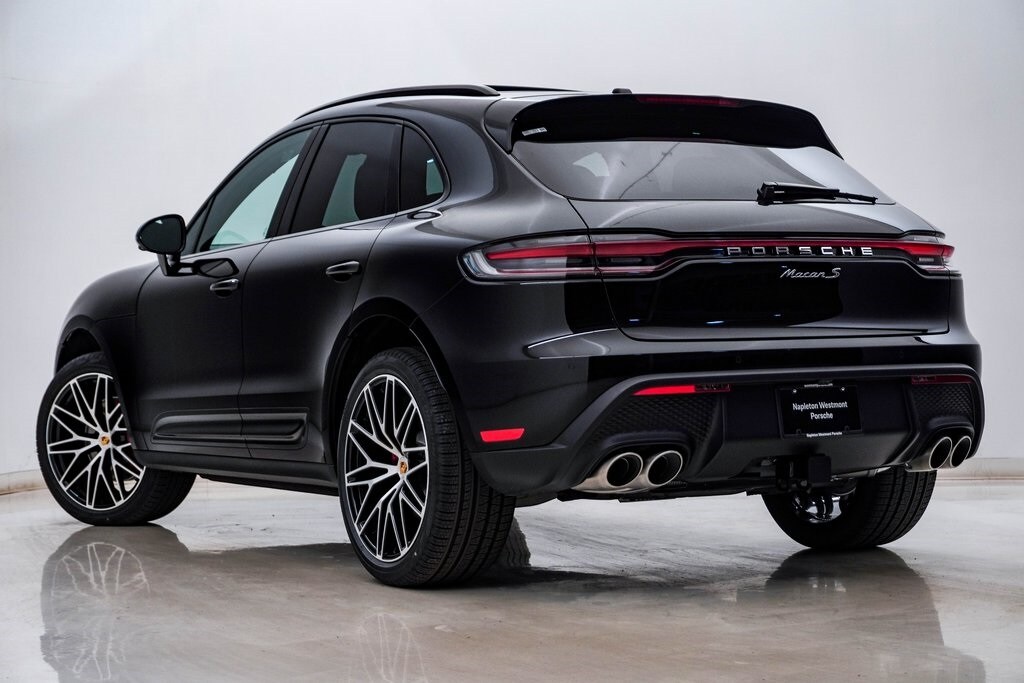 2026 Porsche Macan S photo 2