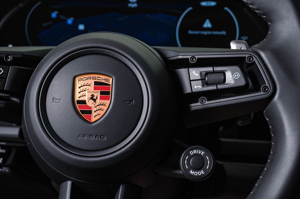 2026 Porsche Panamera 4 E-Hybrid - Photo 18