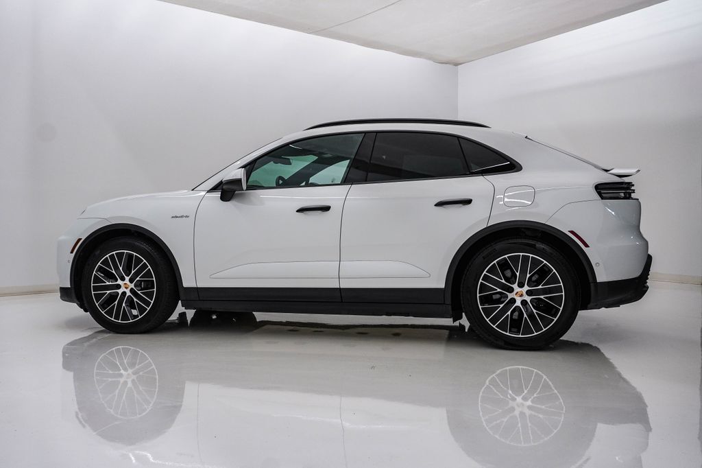 Certified 2025 Porsche Macan Base with VIN WP1AA2XA3SL000633 for sale in Westmont, IL