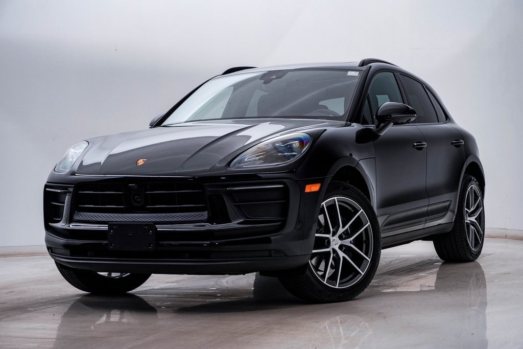 2025 Porsche Macan T
