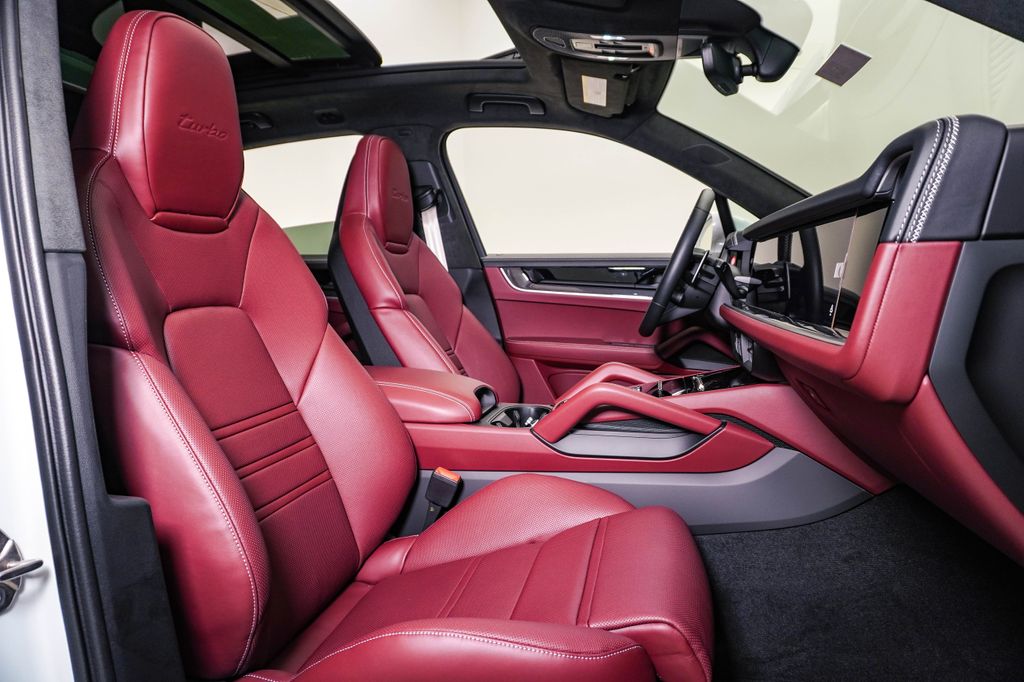 2026 Porsche Cayenne Turbo E-Hybrid - Photo 15