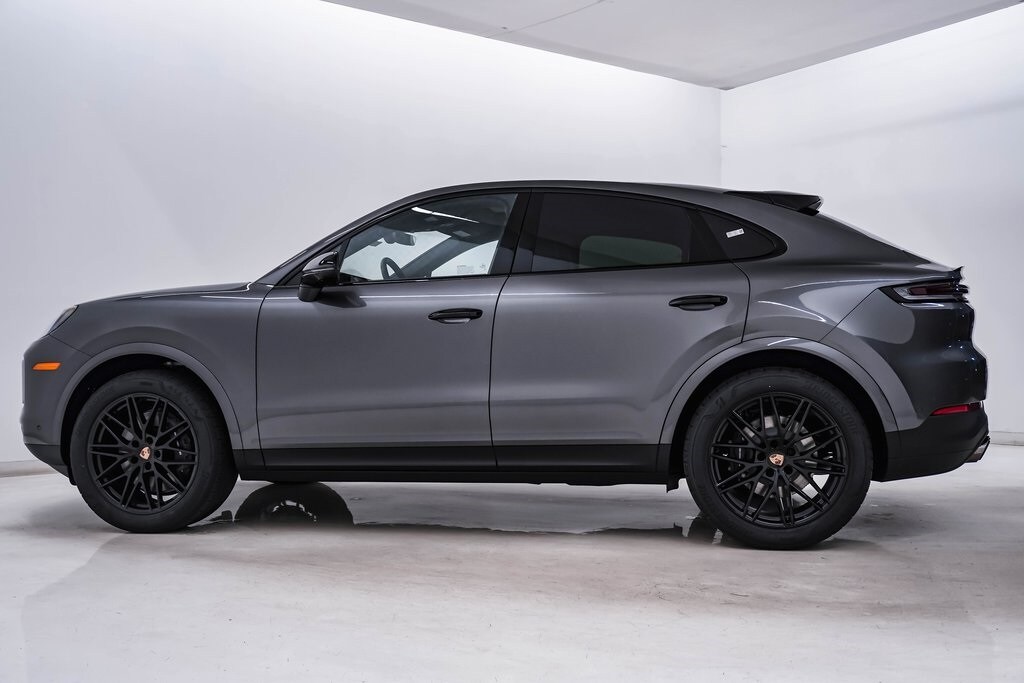 2026 Porsche Cayenne Coupe photo 2