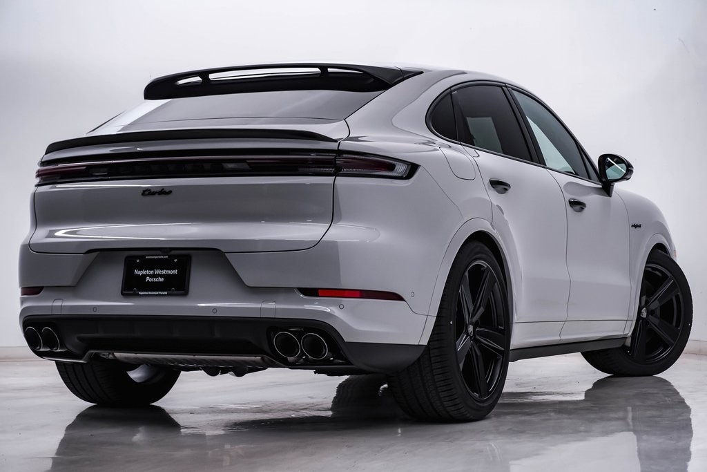 2025 Porsche Cayenne Coup Turbo E-Hybrid - Photo 12