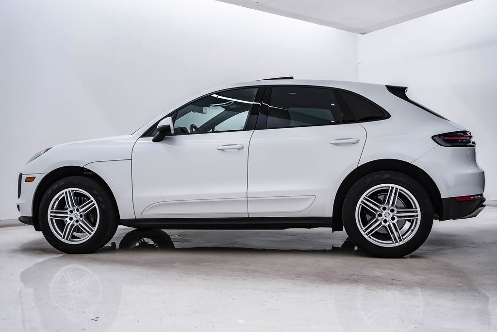 2020 Porsche Macan photo 2