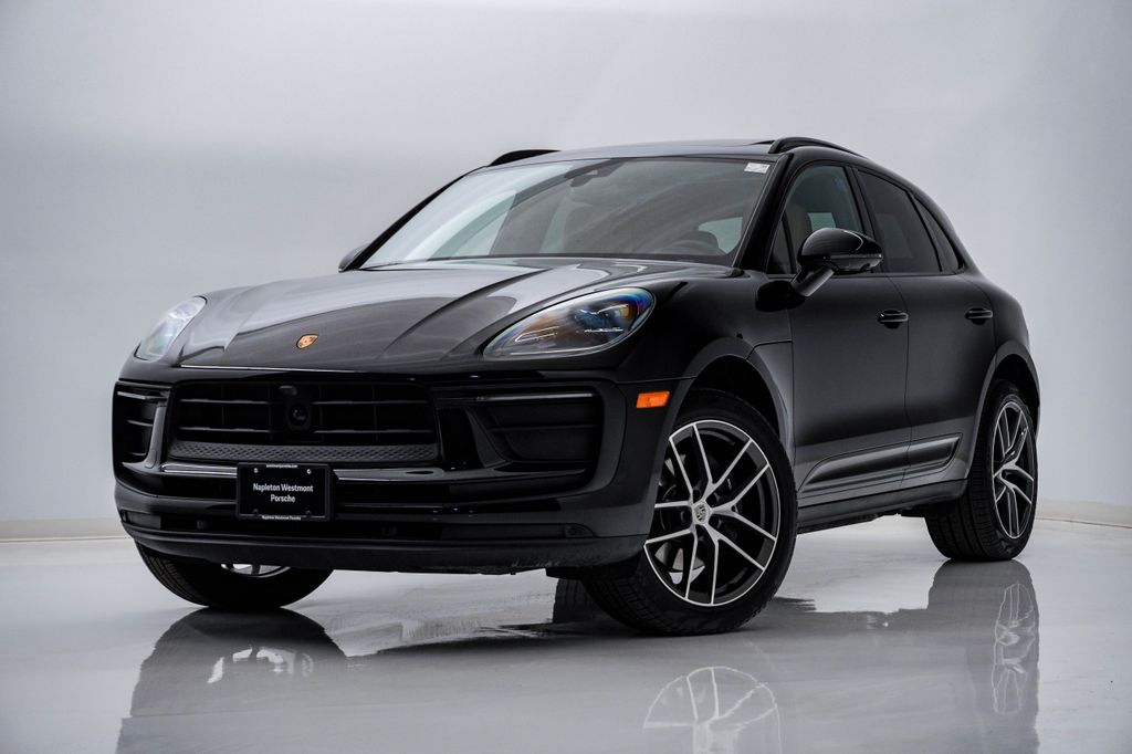 2025 Porsche Macan T