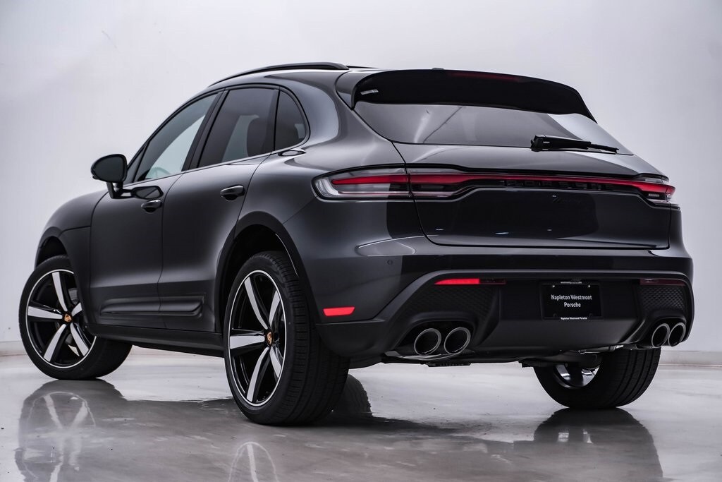 2026 Porsche Macan T photo 3