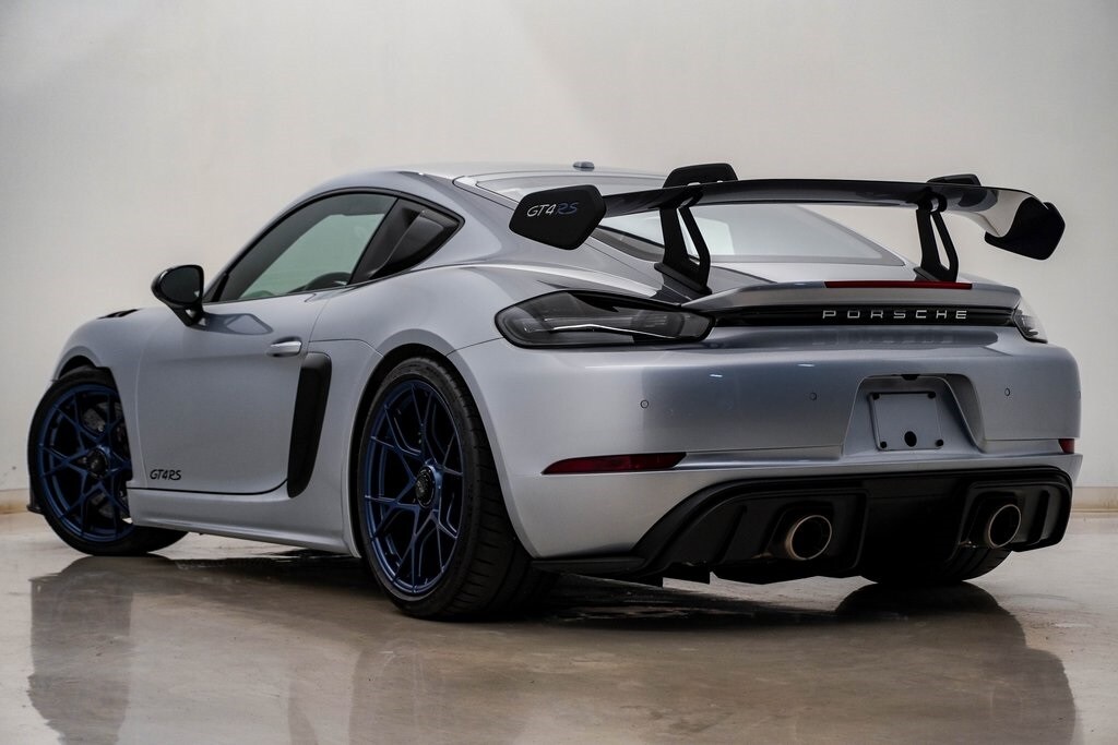 2023 Porsche Cayman GT4 RS photo 3