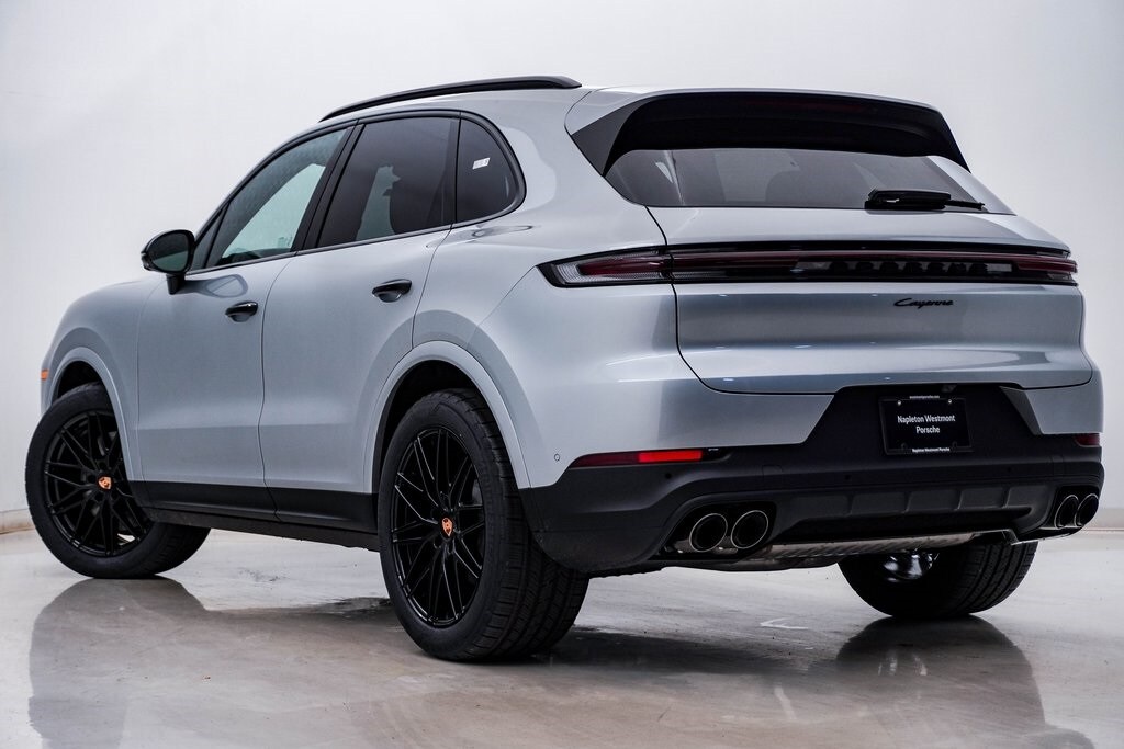 2026 Porsche Cayenne photo 3