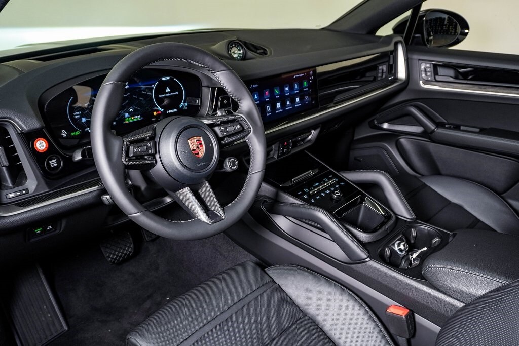 2026 Porsche Cayenne E-Hybrid Coupe photo 3