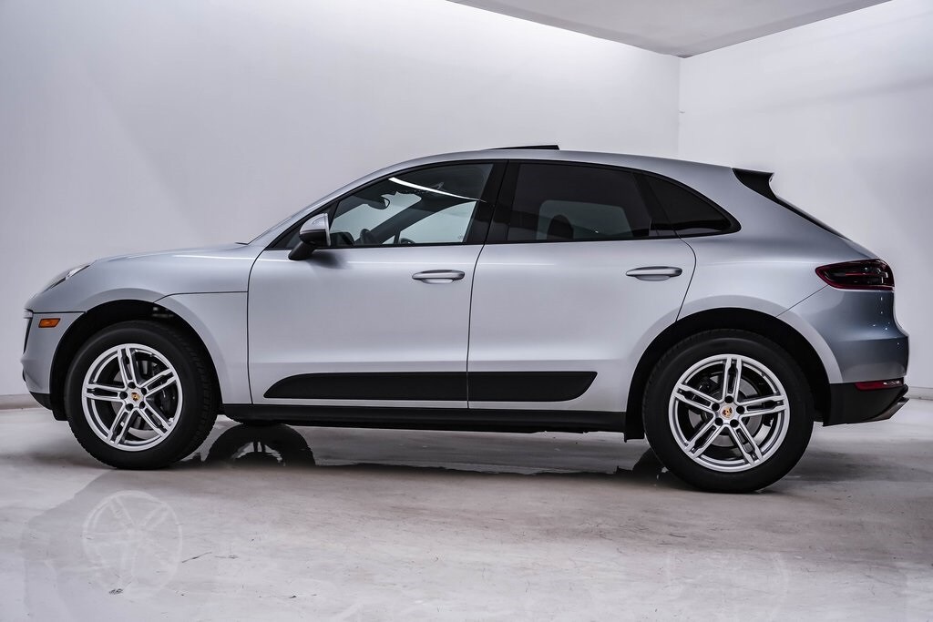 2018 Porsche Macan photo 2