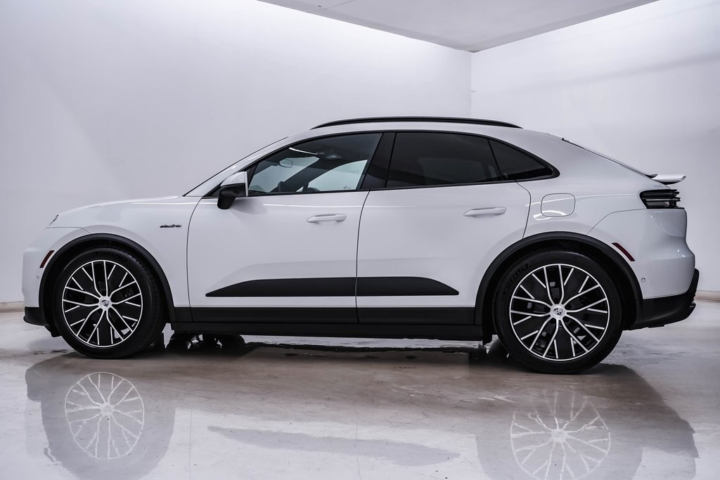 Certified 2024 Porsche Macan Base with VIN WP1AA2XA8RL003294 for sale in Westmont, IL