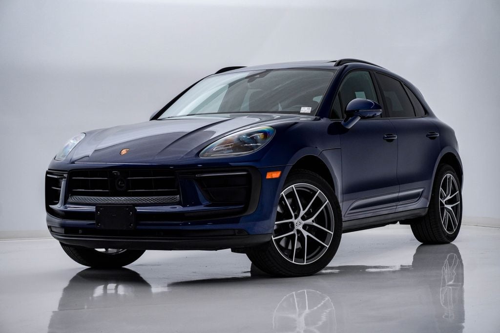 2025 Porsche Macan T