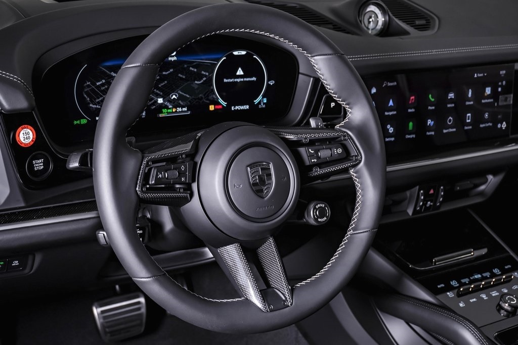 2025 Porsche Cayenne Coup Turbo E-Hybrid - Photo 18