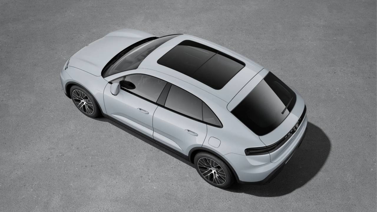 2025 Porsche Macan Electric photo 4
