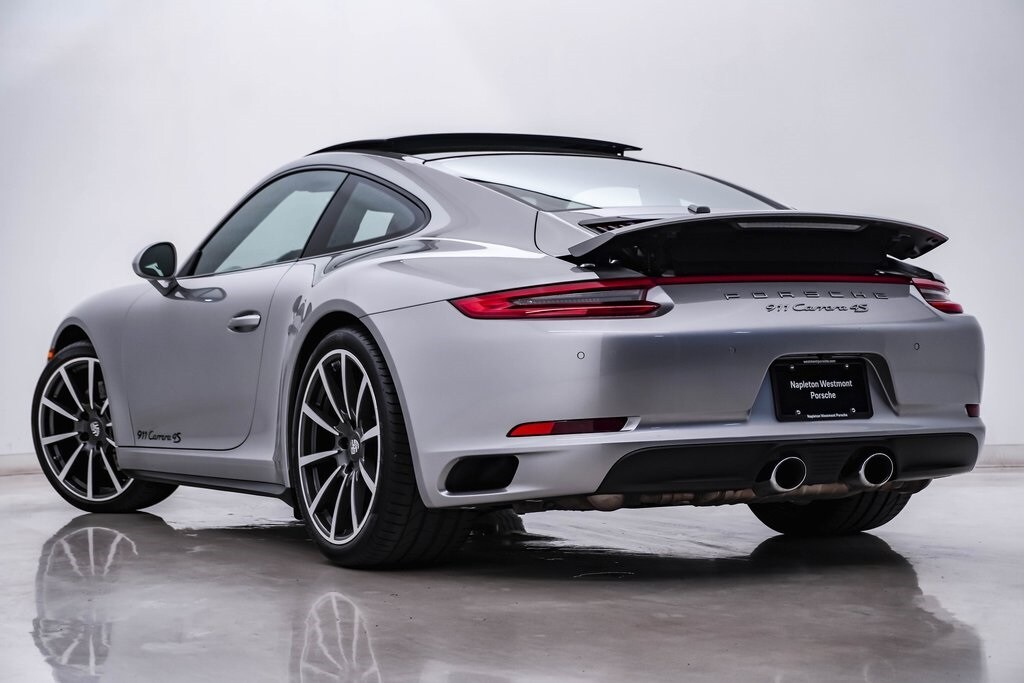 2017 Porsche 911 4S 4 GTS photo 3