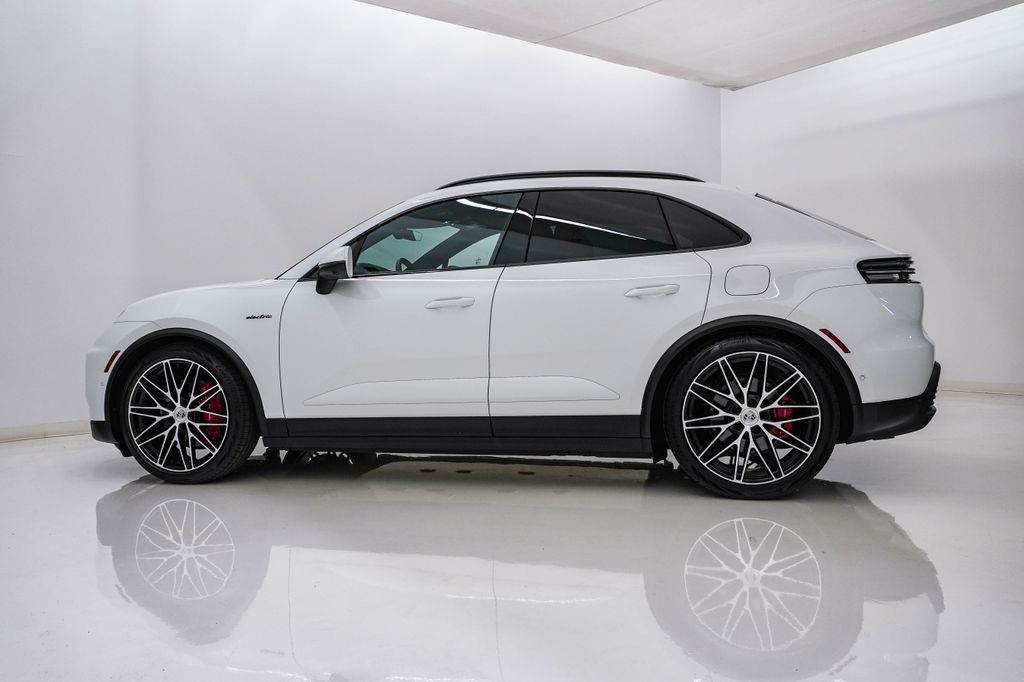 Certified 2025 Porsche Macan S with VIN WP1AB2XA9SL154034 for sale in Westmont, IL